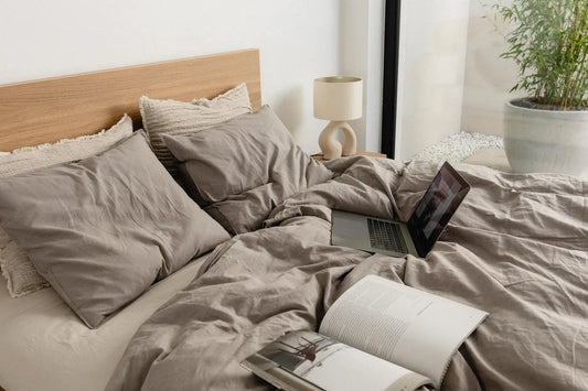Renter-Friendly Decor: Non-Permanent Lighting That Totally Change a Space